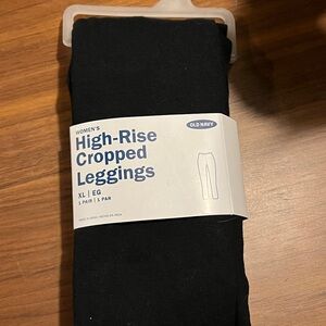 Old Navy brand women’s high-rise crop leggings -extra large, Black